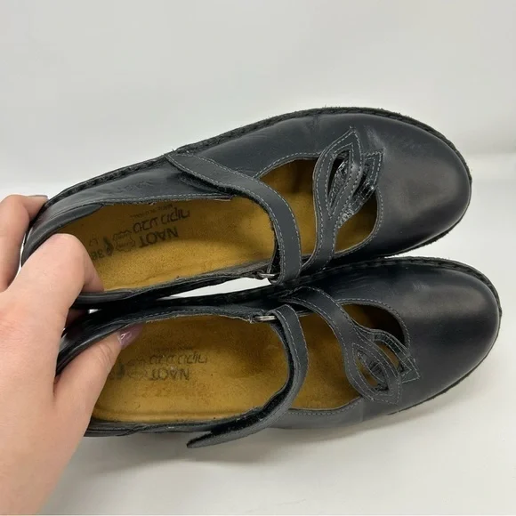 Naot Primrose Black Leather Comfort Chunky Heeled Mary Janes Size 38 (US Size 7) - Picture 12 of 14